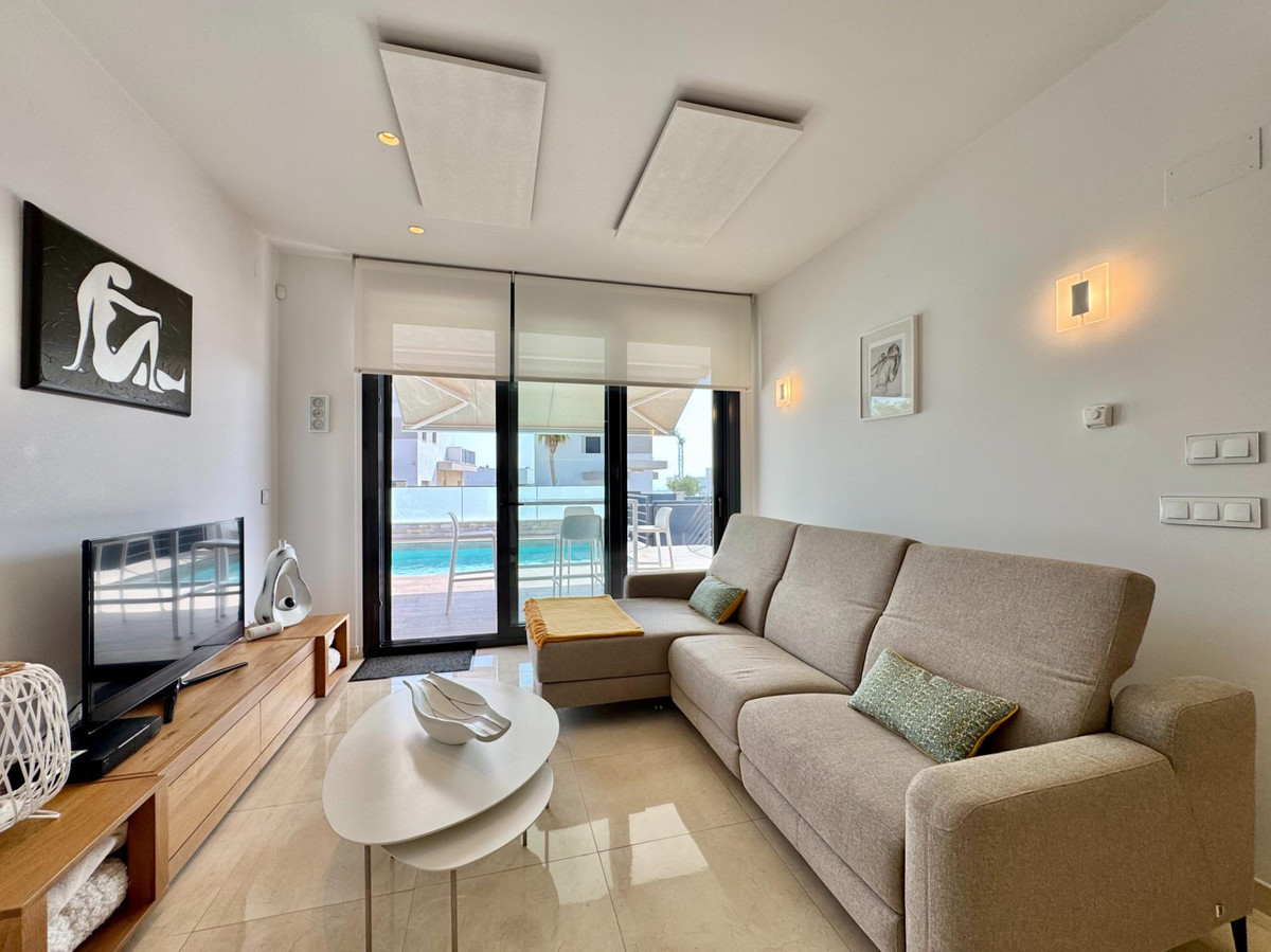Huis te koop in San Miguel de Salinas | 3 slaapkamers H5371243