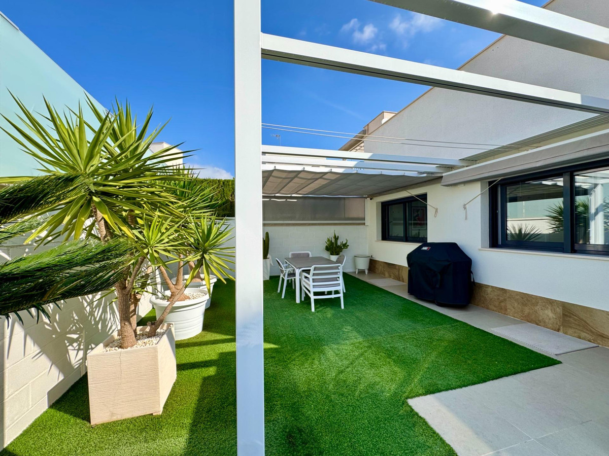 Huis te koop in San Miguel de Salinas | 3 slaapkamers H5371243