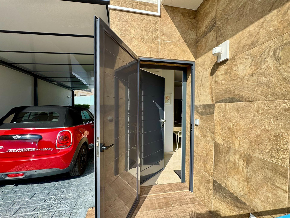 Huis te koop in San Miguel de Salinas | 3 slaapkamers H5371243