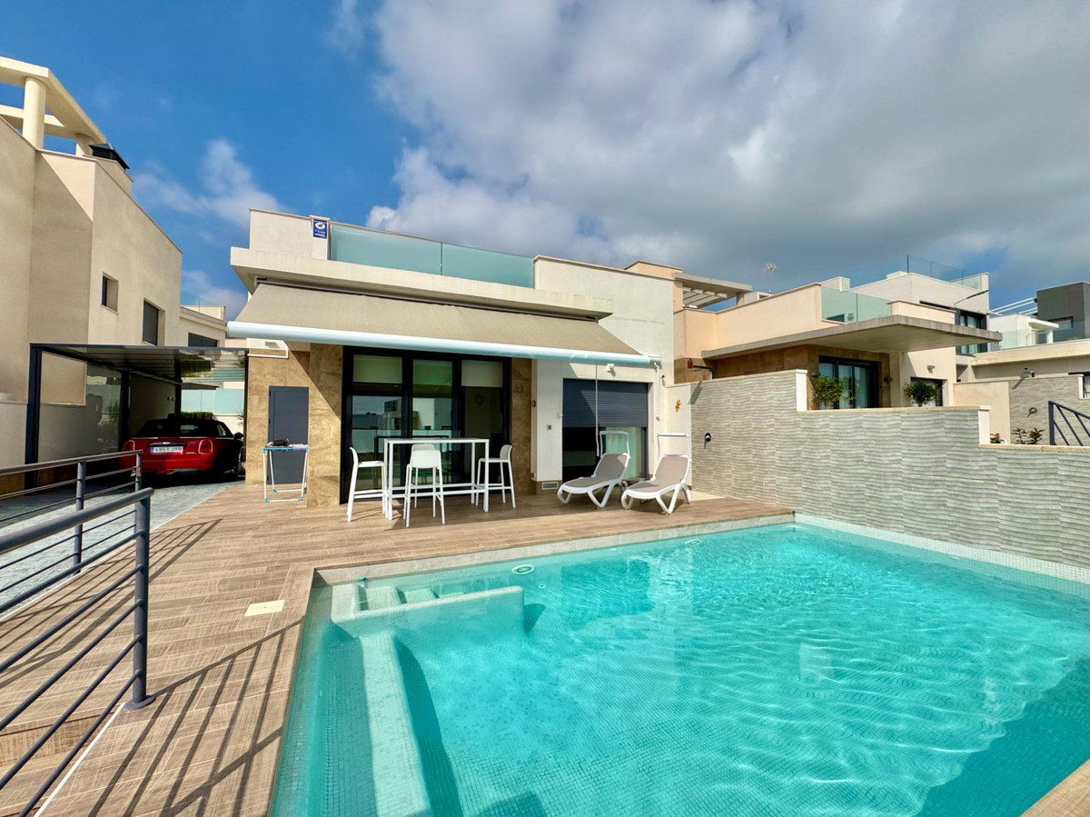 Huis te koop in San Miguel de Salinas | 3 slaapkamers H5371243