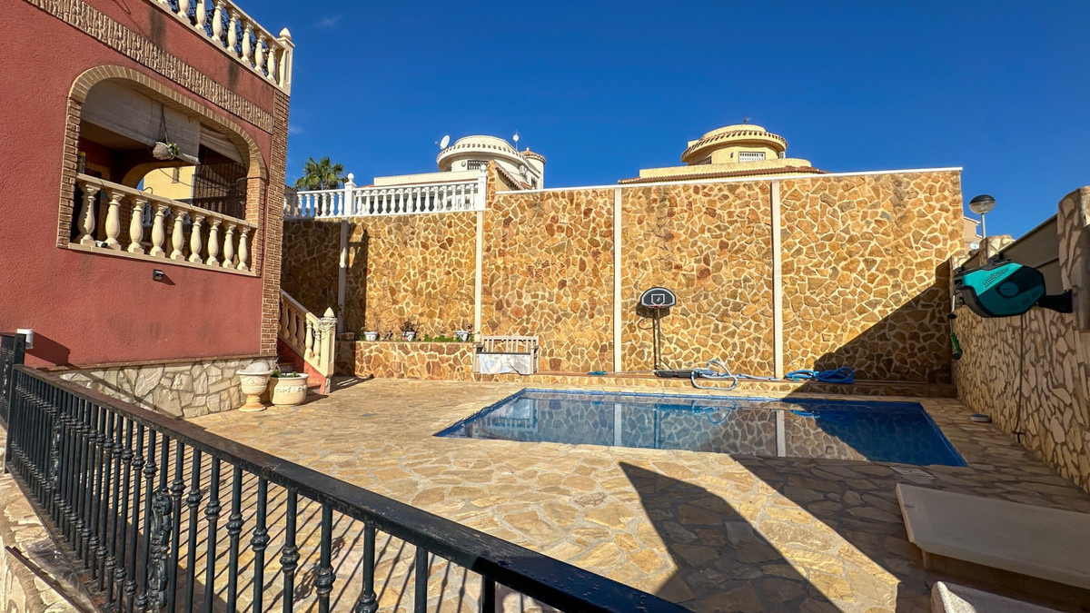Property main view 40