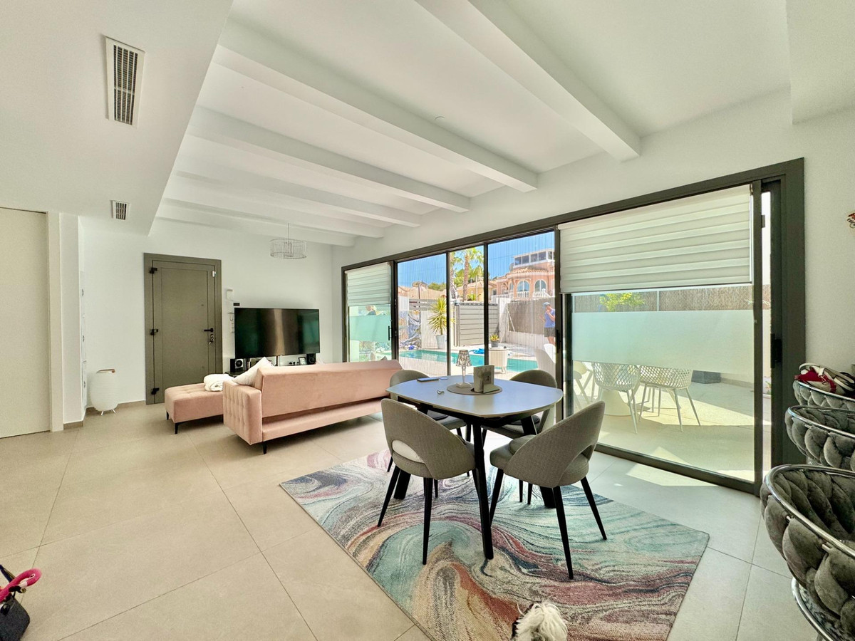 Huis te koop in San Miguel de Salinas | 3 slaapkamers H5383243