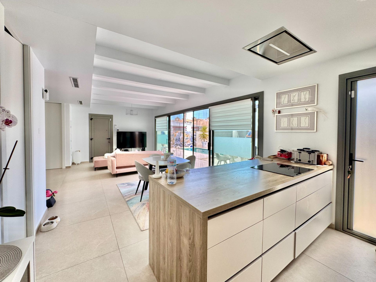 Huis te koop in San Miguel de Salinas | 3 slaapkamers H5383243