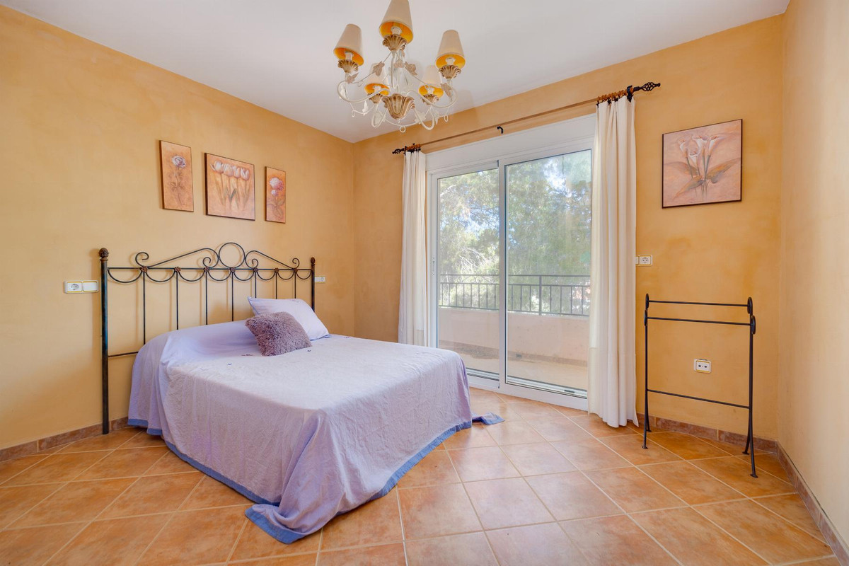 Huis te koop in San Miguel de Salinas | 5 slaapkamers H5387434
