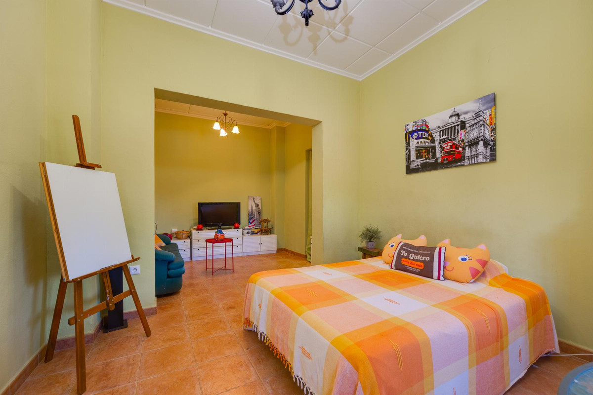 Huis te koop in San Miguel de Salinas | 5 slaapkamers H5387434
