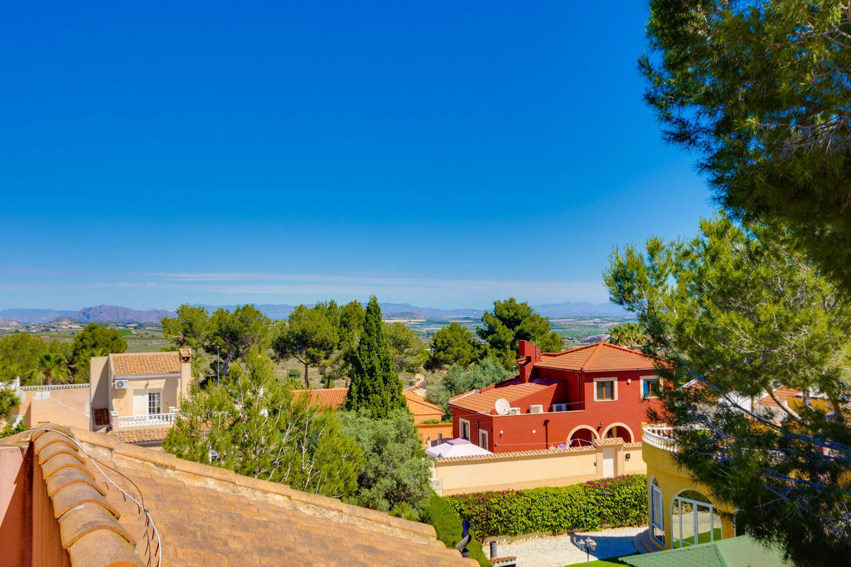 Huis te koop in San Miguel de Salinas | 5 slaapkamers H5387434