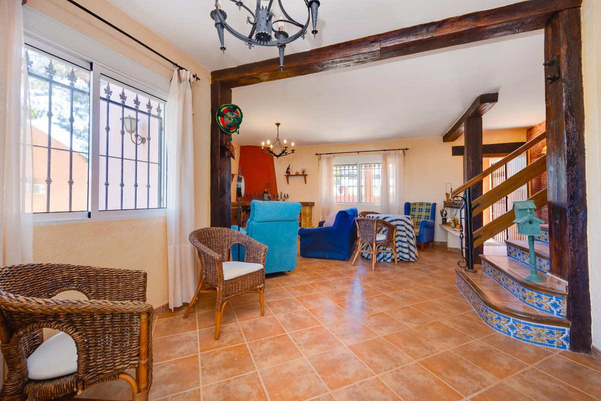 Huis te koop in San Miguel de Salinas | 5 slaapkamers H5387434