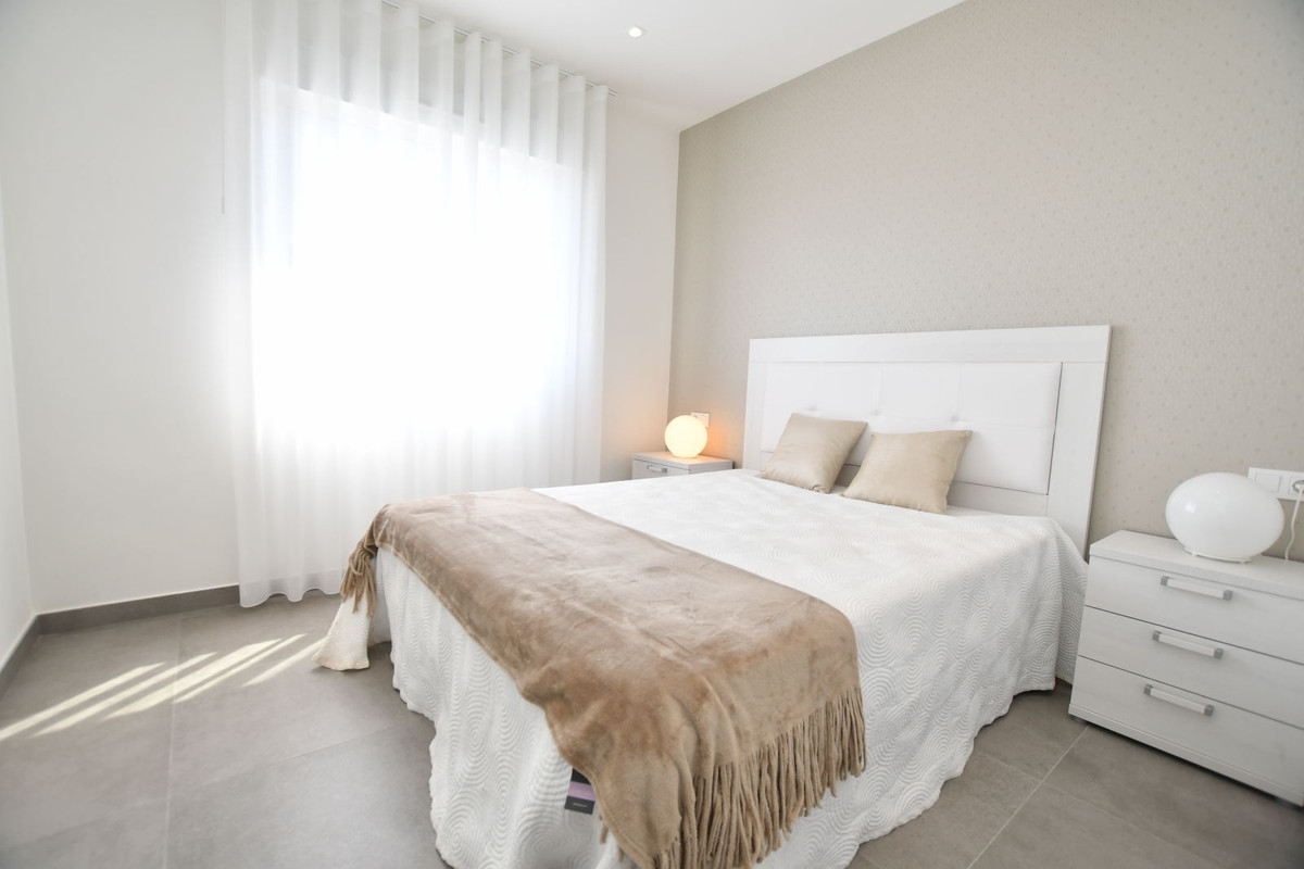 Huis te koop in San Miguel de Salinas | 2 slaapkamers H5408011