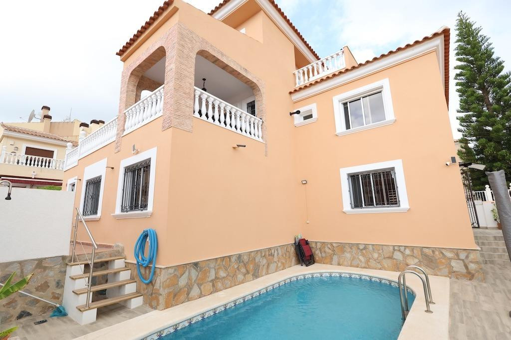 Huis te koop in San Miguel de Salinas | 3 slaapkamers H5412595