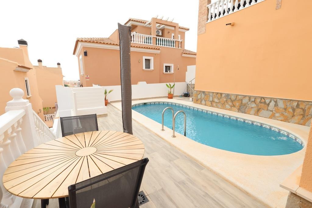 Huis te koop in San Miguel de Salinas | 3 slaapkamers H5412595