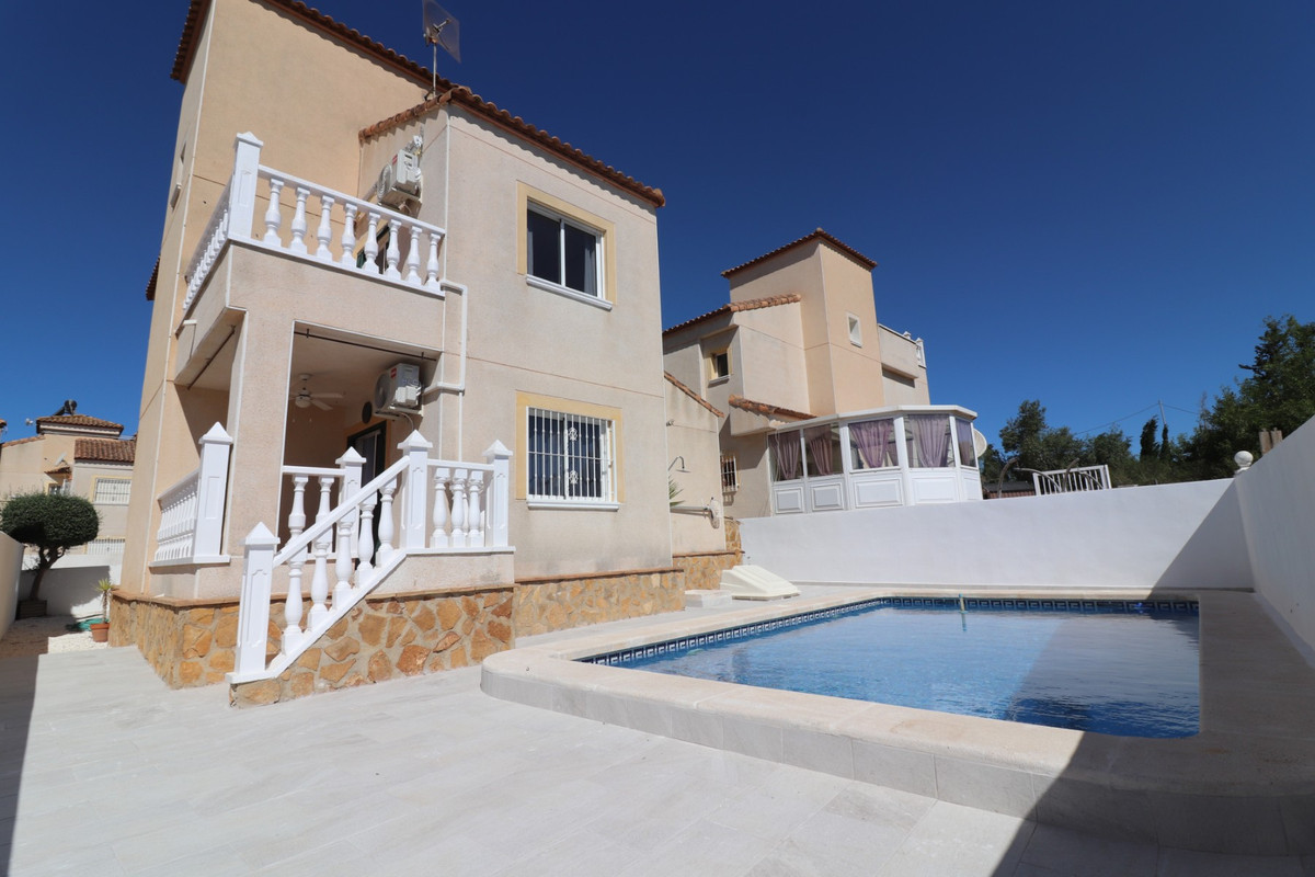 Huis te koop in San Miguel de Salinas | 3 slaapkamers H5418253