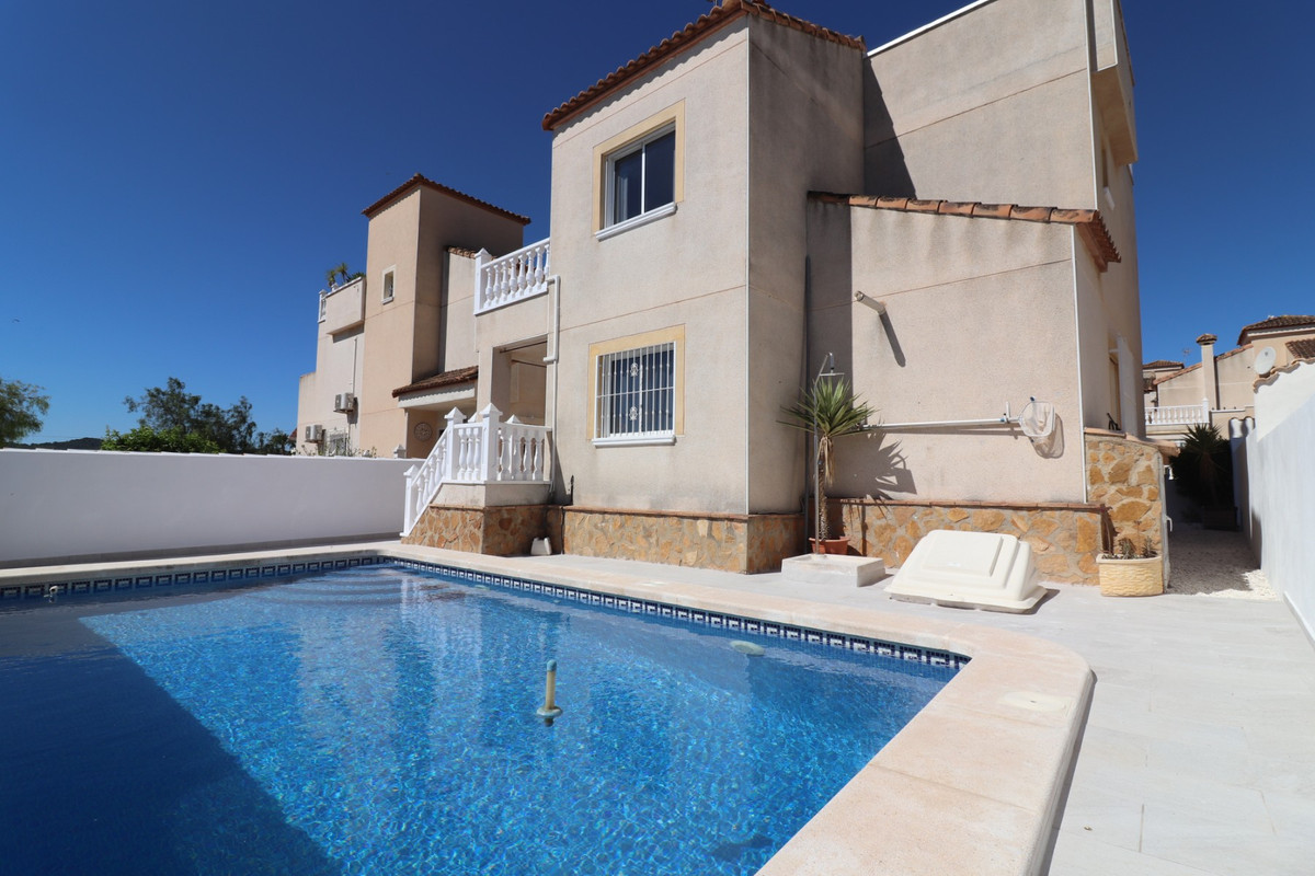 Huis te koop in San Miguel de Salinas | 3 slaapkamers H5418253