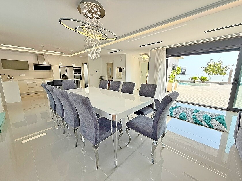 Huis te koop in San Miguel de Salinas | 5 slaapkamers H5456221