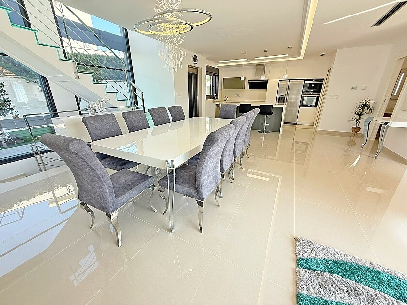 Huis te koop in San Miguel de Salinas | 5 slaapkamers H5456221