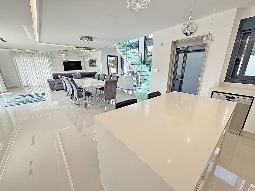 Huis te koop in San Miguel de Salinas | 5 slaapkamers H5456221