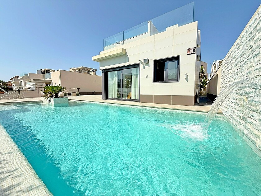 Huis te koop in San Miguel de Salinas | 5 slaapkamers H5456221