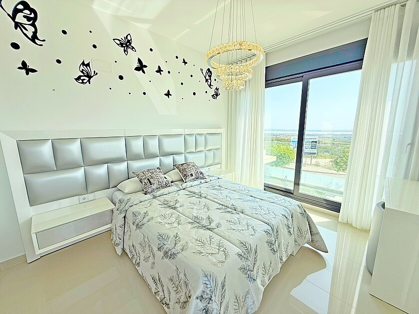 Huis te koop in San Miguel de Salinas | 5 slaapkamers H5456221