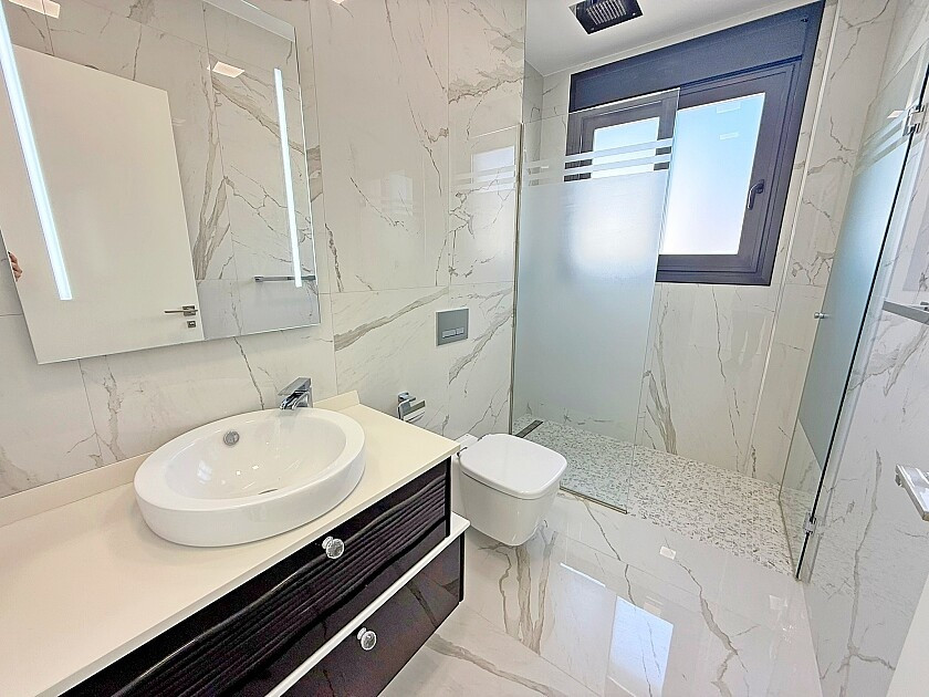 Huis te koop in San Miguel de Salinas | 5 slaapkamers H5456221