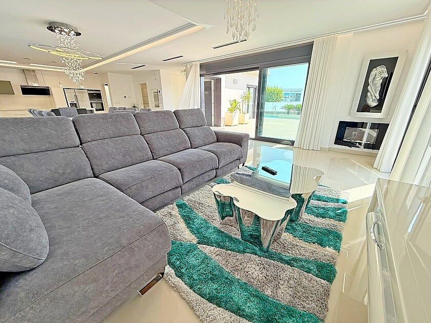 Huis te koop in San Miguel de Salinas | 5 slaapkamers H5456221