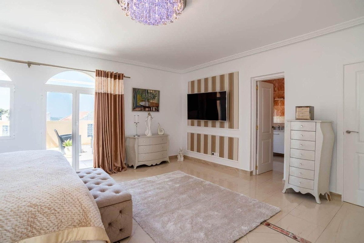 Huis te koop in San Miguel de Salinas | 4 slaapkamers H5462545