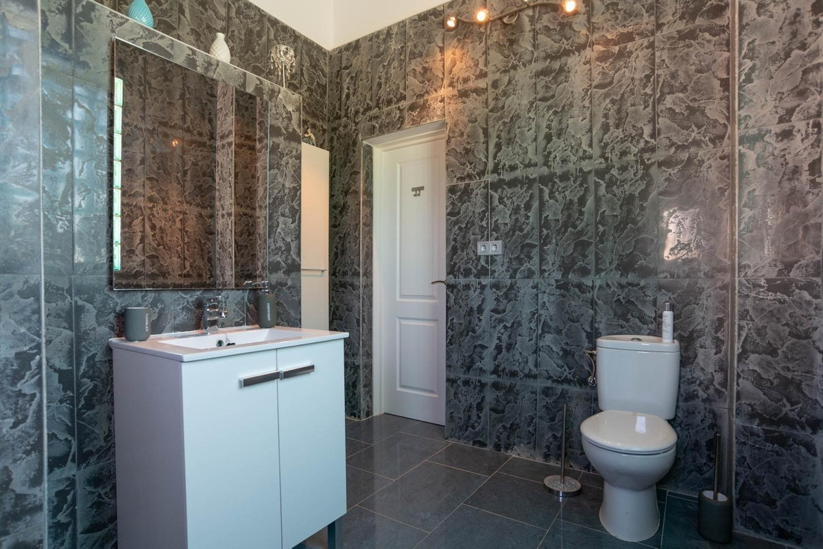 Huis te koop in San Miguel de Salinas | 4 slaapkamers H5462545