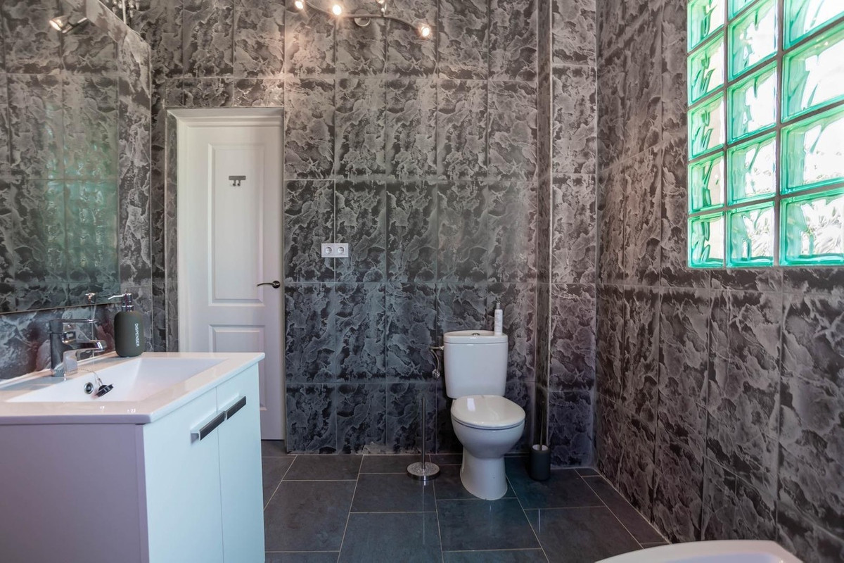 Huis te koop in San Miguel de Salinas | 4 slaapkamers H5462545
