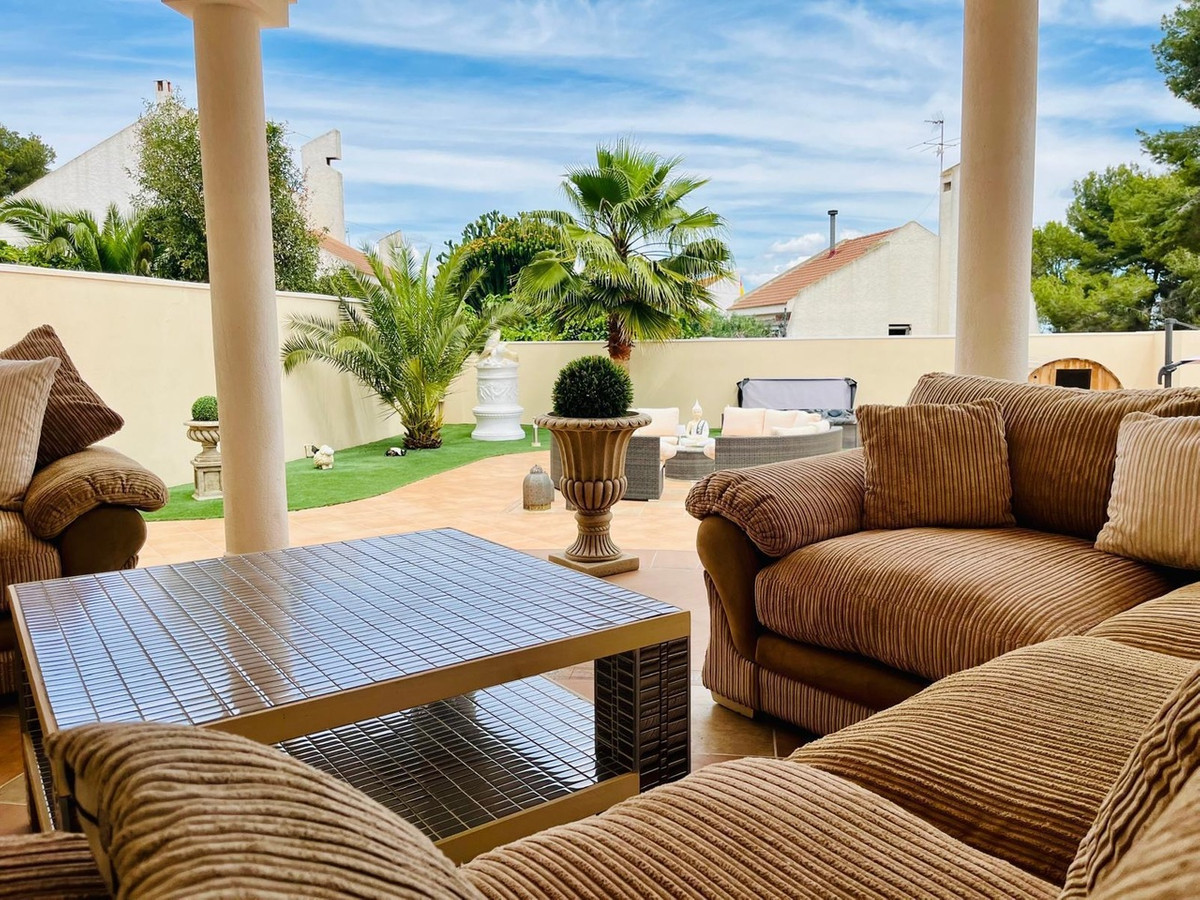 Huis te koop in San Miguel de Salinas | 4 slaapkamers H5462545