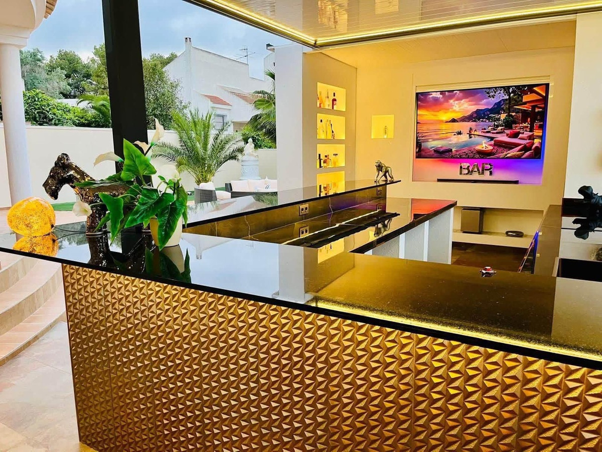 Huis te koop in San Miguel de Salinas | 4 slaapkamers H5462545