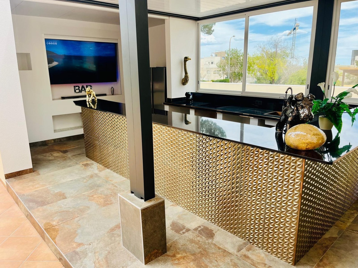 Huis te koop in San Miguel de Salinas | 4 slaapkamers H5462545