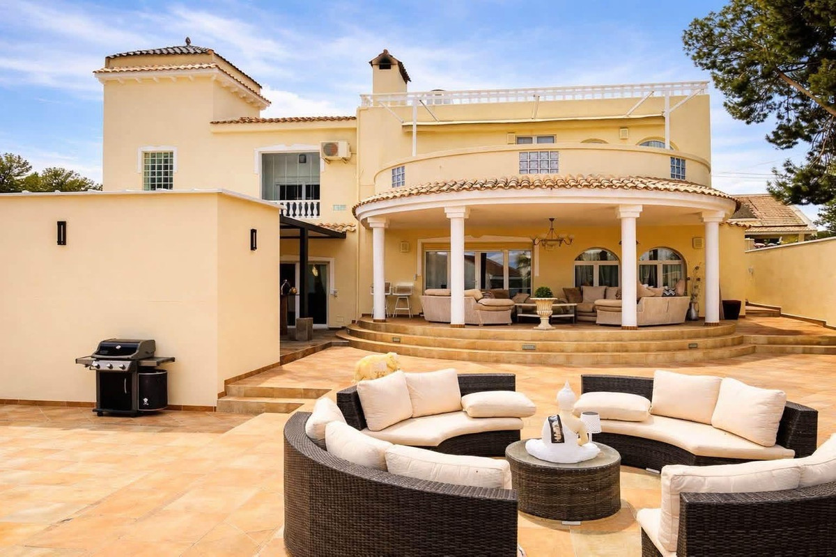 Huis te koop in San Miguel de Salinas | 4 slaapkamers H5462545