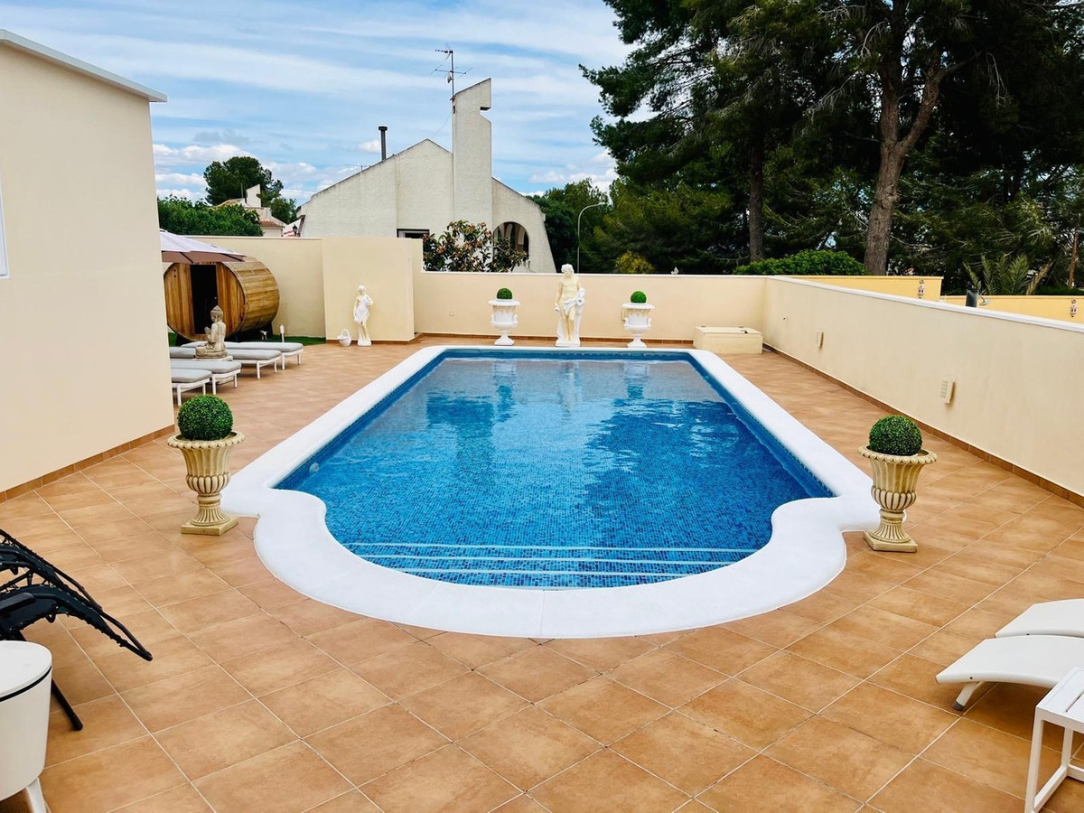 Huis te koop in San Miguel de Salinas | 4 slaapkamers H5462545