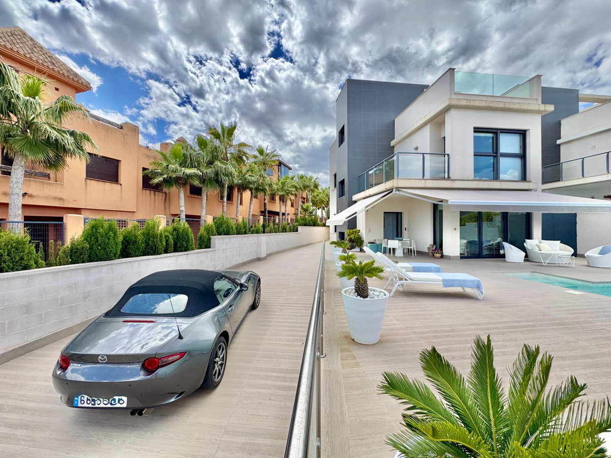 Appartement te koop in San Miguel de Salinas | 4 slaapkamers H5463292