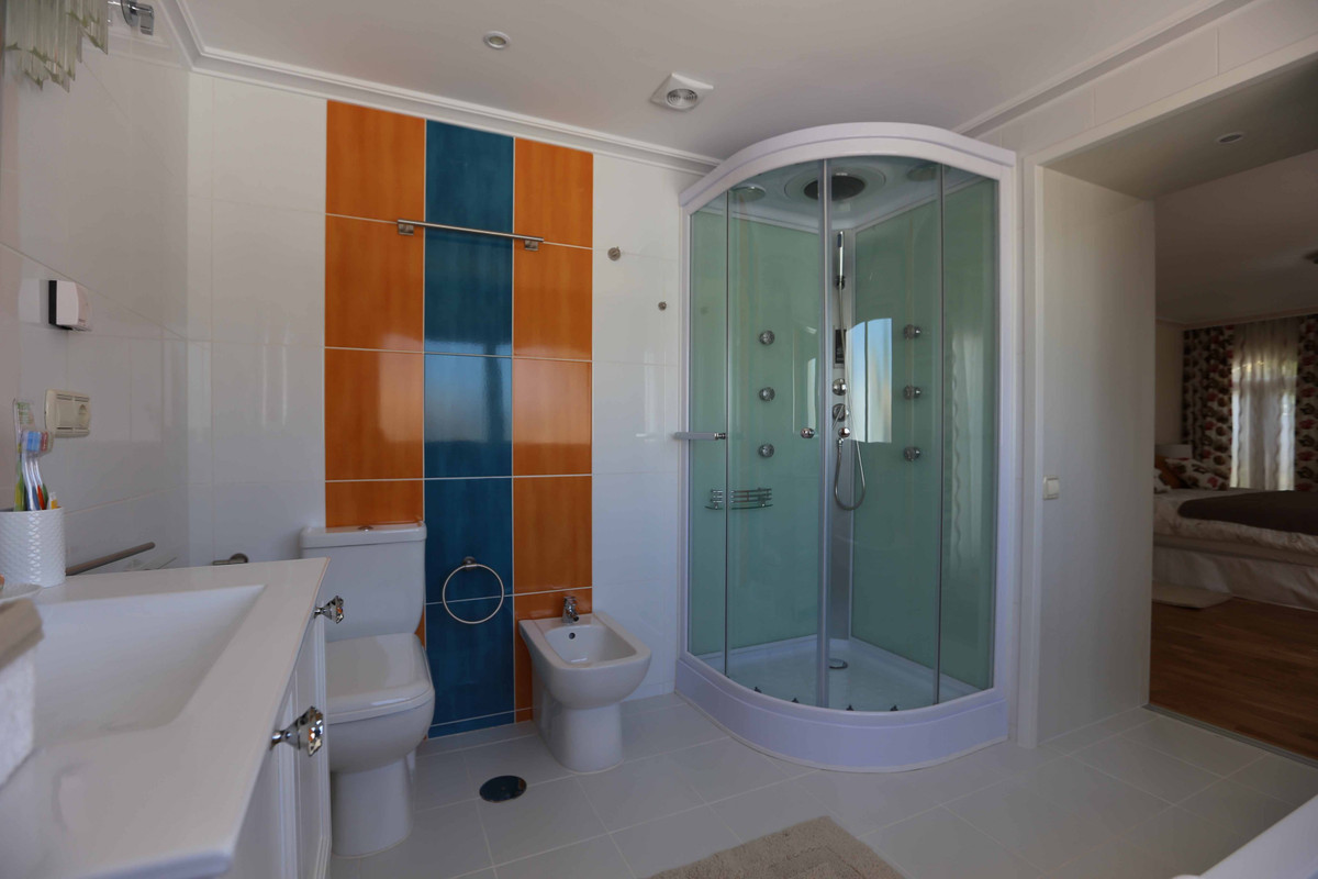 Huis te koop in San Pedro de Alcántara | 4 slaapkamers H4335235