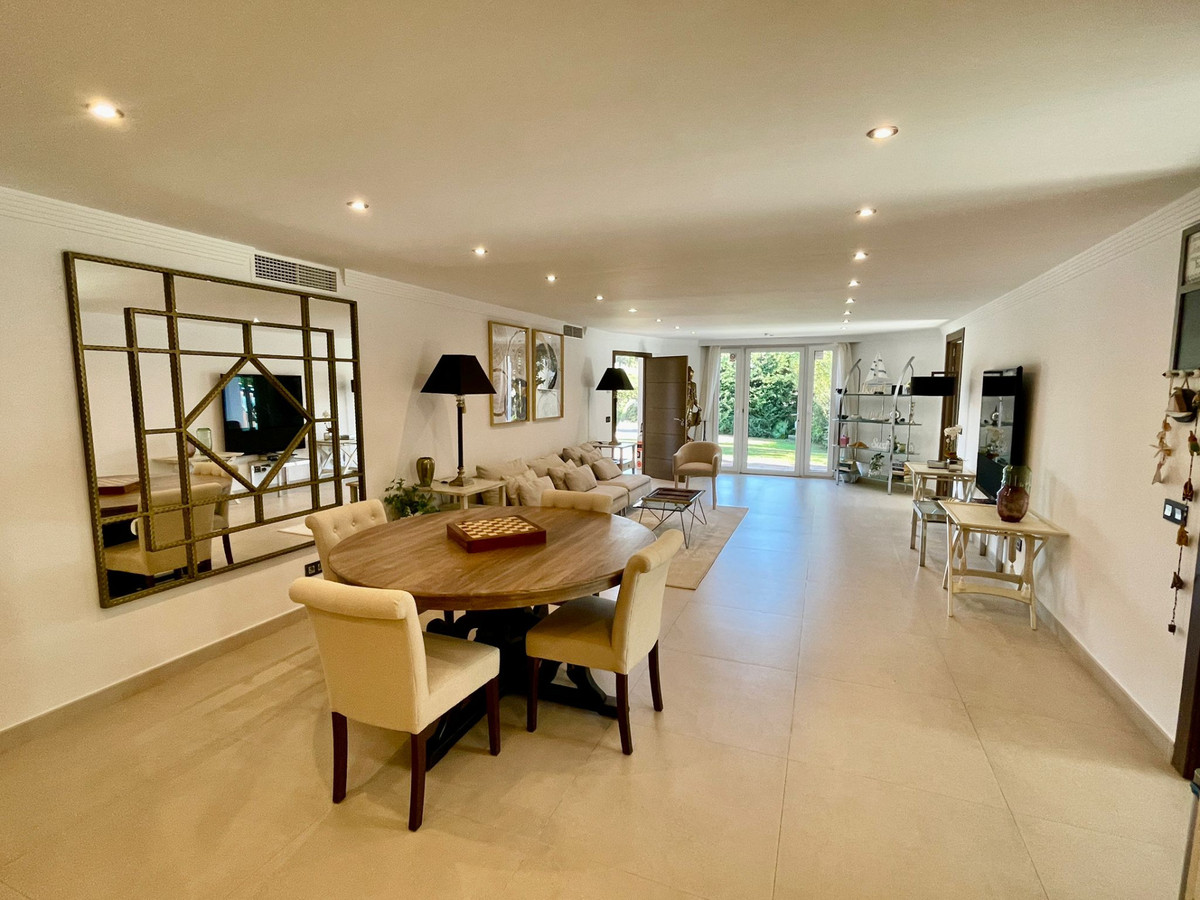 Huis te koop in San Pedro de Alcántara | 8 slaapkamers H4631002