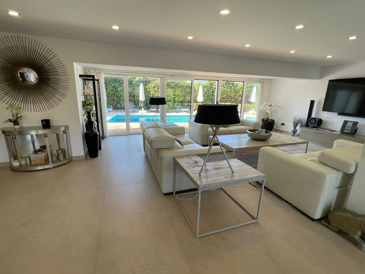 Huis te koop in San Pedro de Alcántara | 8 slaapkamers H4631002