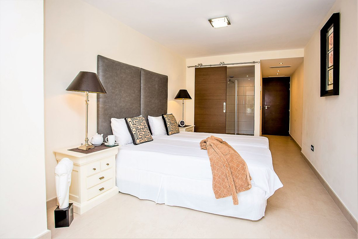 Huis te koop in San Pedro de Alcántara | 8 slaapkamers H4631002