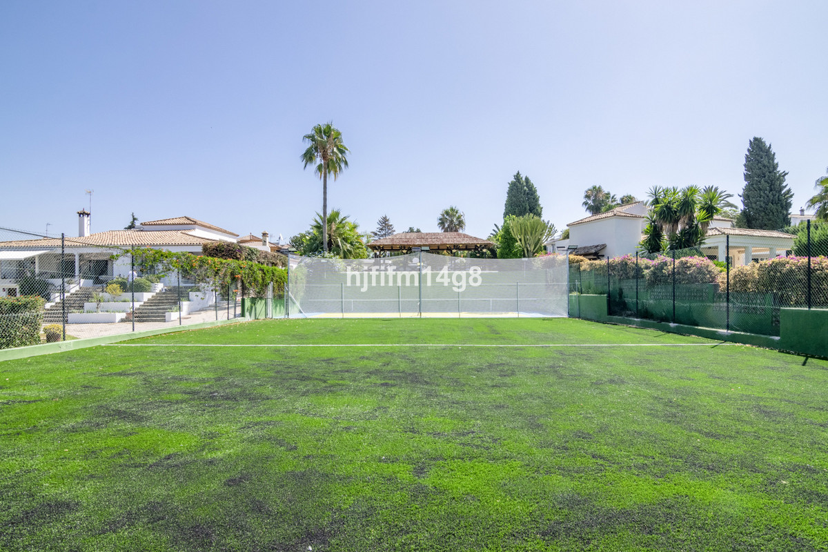 Huis te koop in San Pedro de Alcántara | 7 slaapkamers H4646440