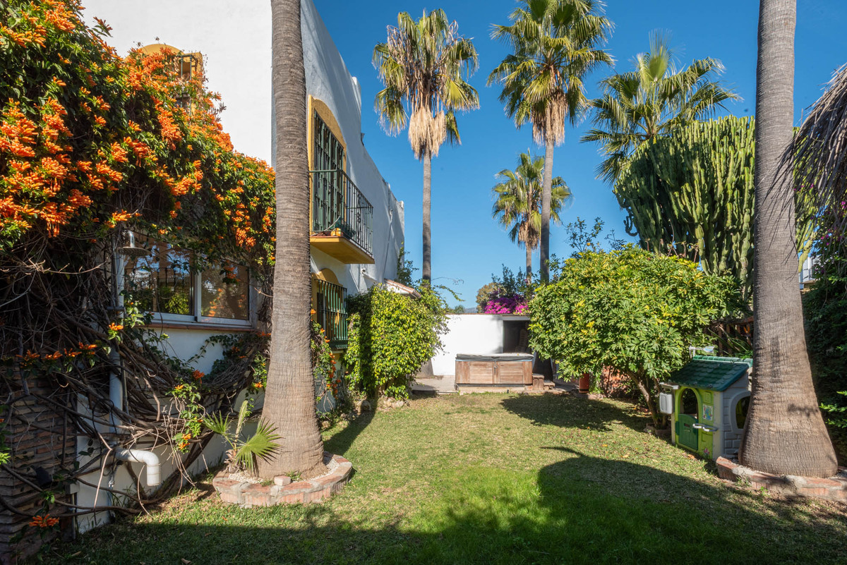 Geschakelde Woning in San Pedro de Alcántara-4