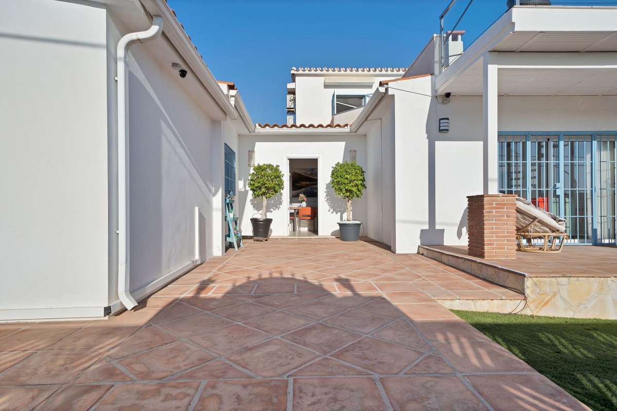 Vrijstaande Villa in San Pedro de Alcántara-15