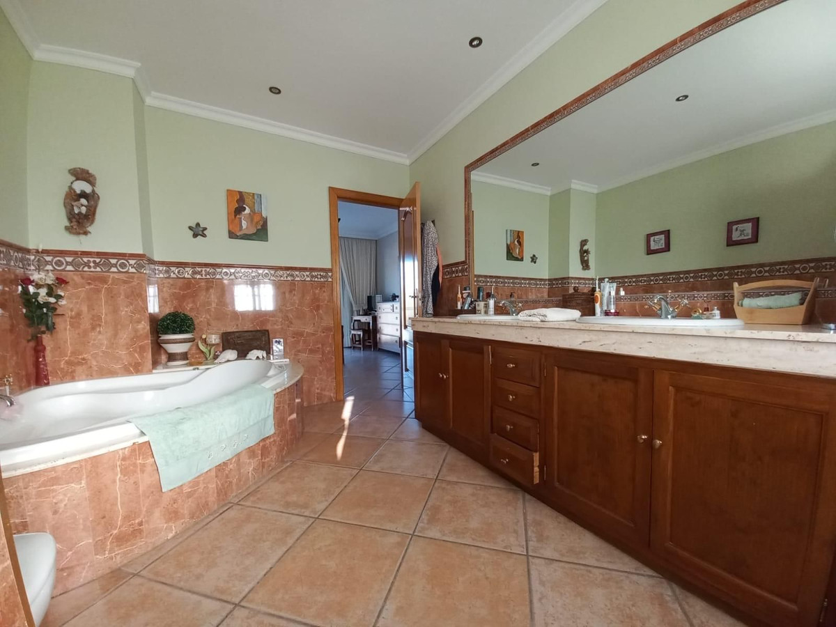 Huis te koop in San Pedro de Alcántara | 5 slaapkamers H5107402