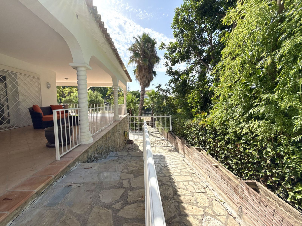 House for sale in San Pedro de Alcántara | 3 bedrooms H5129566
