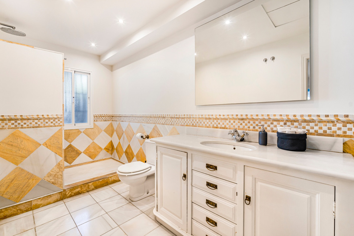 Huis te koop in San Pedro de Alcántara | 5 slaapkamers H5133661