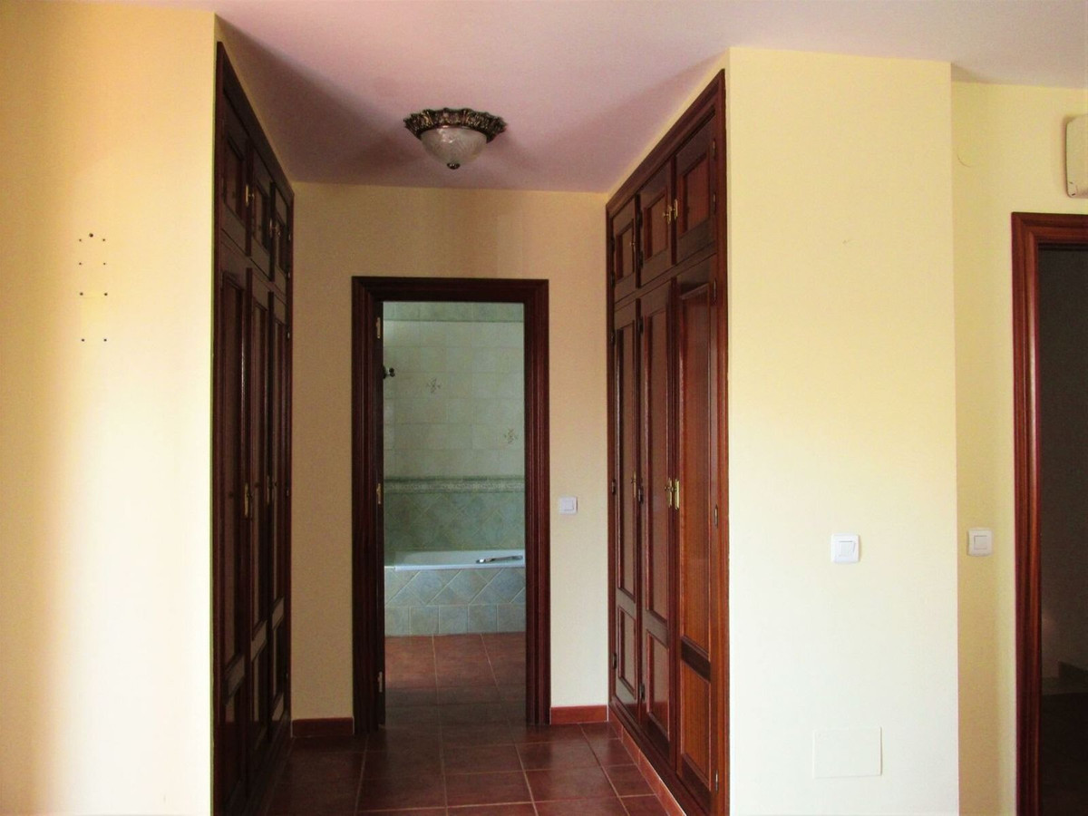Huis te koop in San Pedro de Alcántara | 6 slaapkamers H5150074
