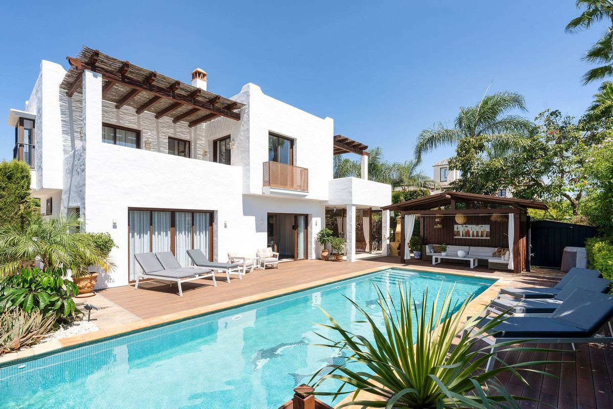 Huis te koop in San Pedro de Alcántara | 4 slaapkamers H5152036