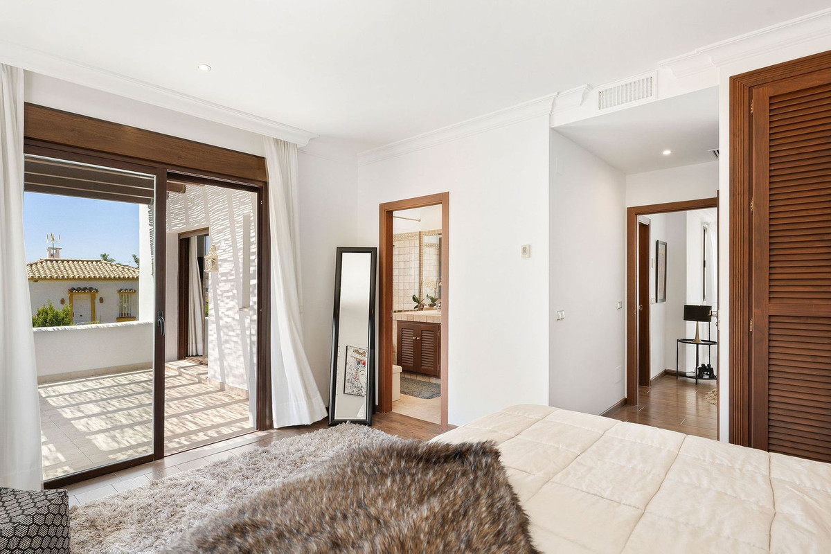 Huis te koop in San Pedro de Alcántara | 4 slaapkamers H5152036