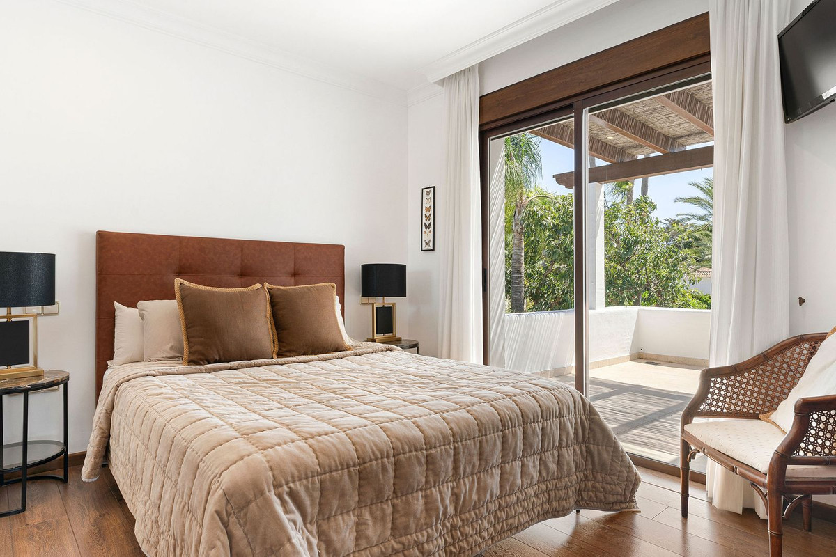 Huis te koop in San Pedro de Alcántara | 4 slaapkamers H5152036
