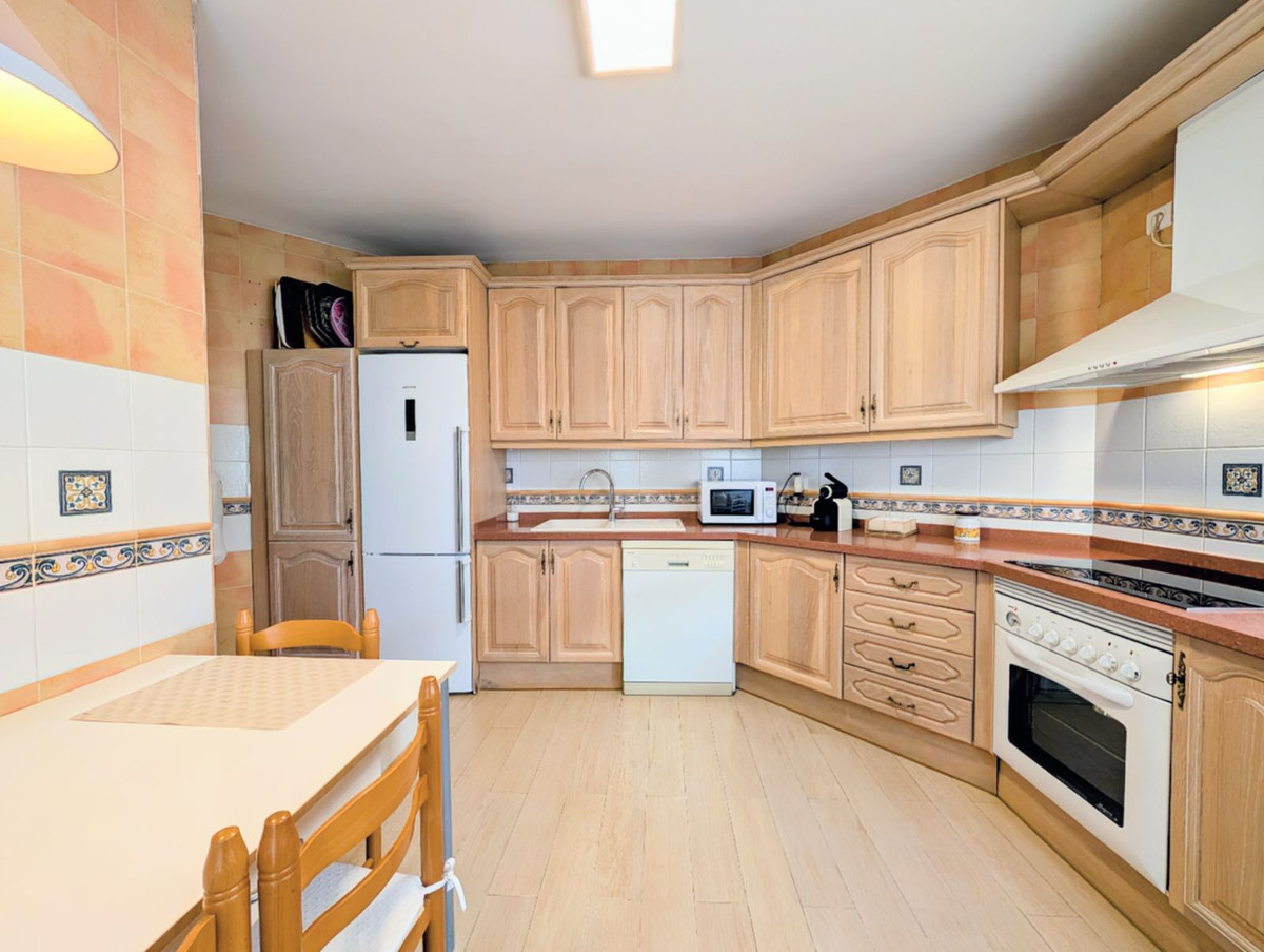 Appartement te koop in San Pedro de Alcántara | 4 slaapkamers H5296789