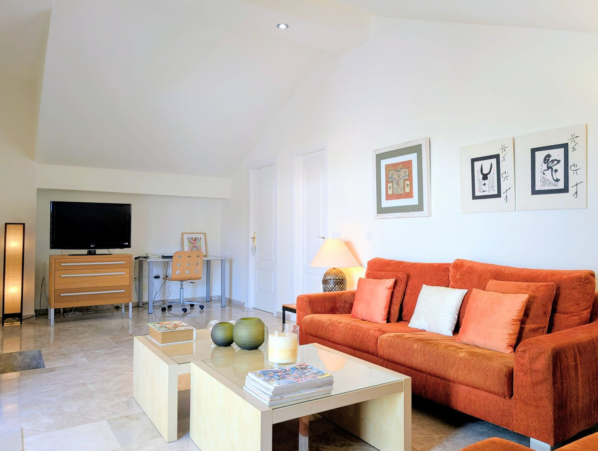 Appartement te koop in San Pedro de Alcántara | 4 slaapkamers H5296789