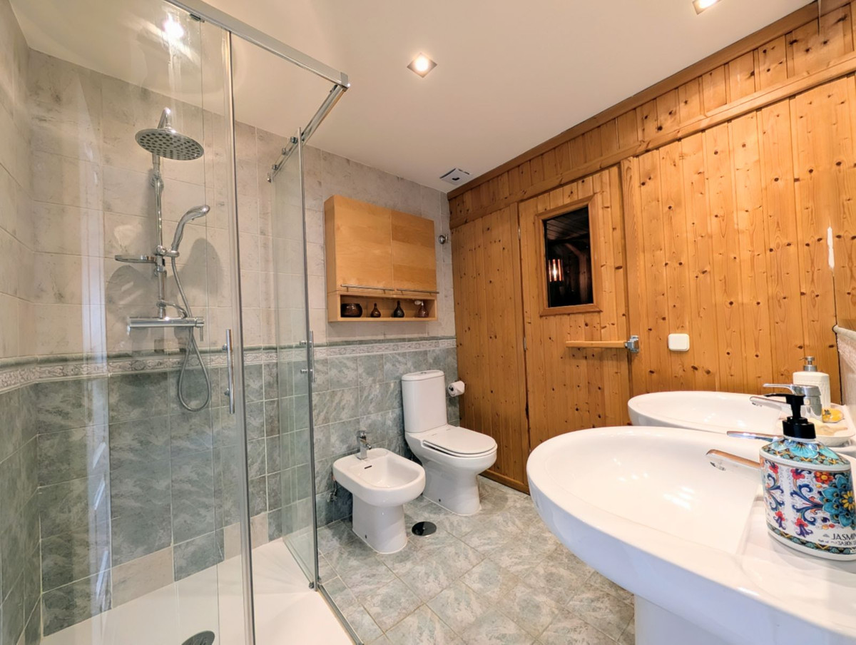 Appartement te koop in San Pedro de Alcántara | 4 slaapkamers H5296789