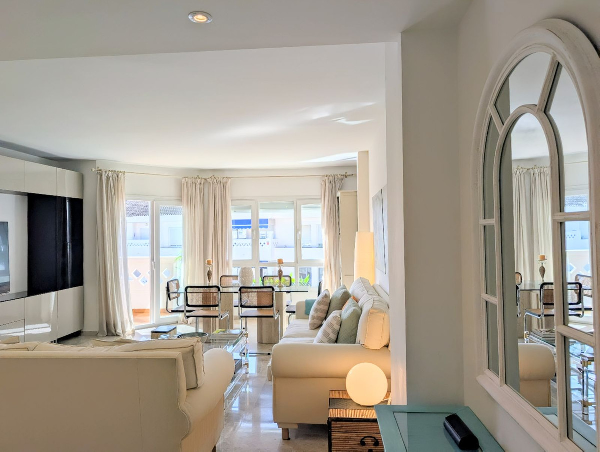 Appartement te koop in San Pedro de Alcántara | 4 slaapkamers H5296789